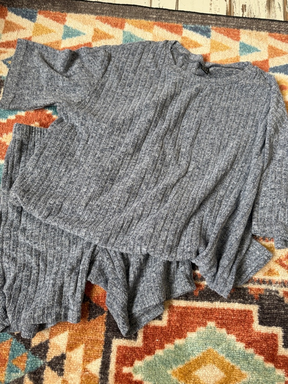 Ladies super soft ribbed short matching set.